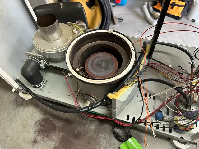 【豊富な知識とメーカー連携でフルサポート】様々な種類のストーブに対応可能です！サービスの画像