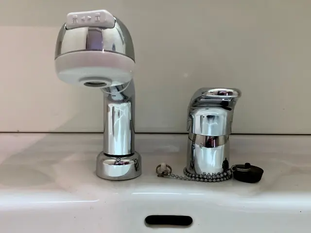 福岡市【水道蛇口交換】/ 洗面台 /  国家資格者が施工で安心！◎PayPay!サービスの画像