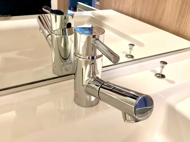 福岡市【水道蛇口交換】/ 洗面台 /  国家資格者が施工で安心！◎PayPay!サービスの画像