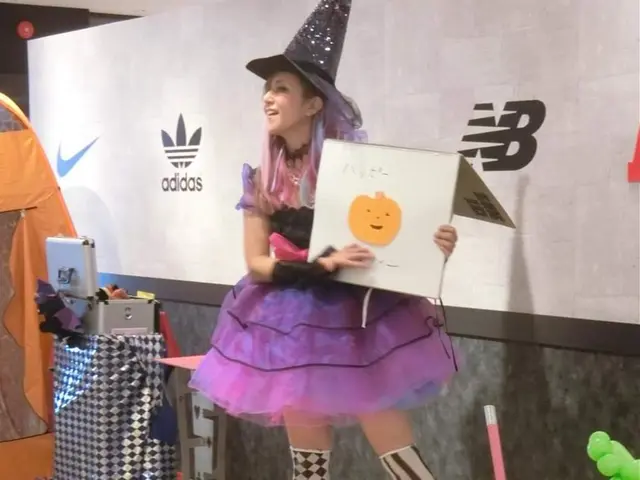 [全国対応]女性マジシャン他30分まで同一料金