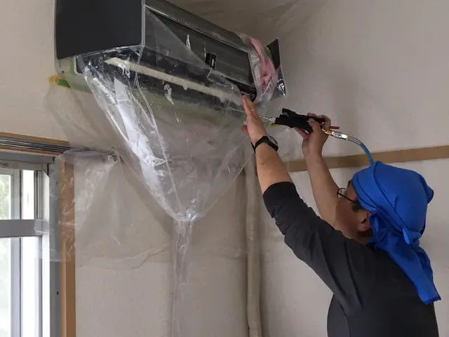 ☆ 年間作業台数200台☆ 高圧洗浄でカビや汚れ除去  複数台割有サービスの画像