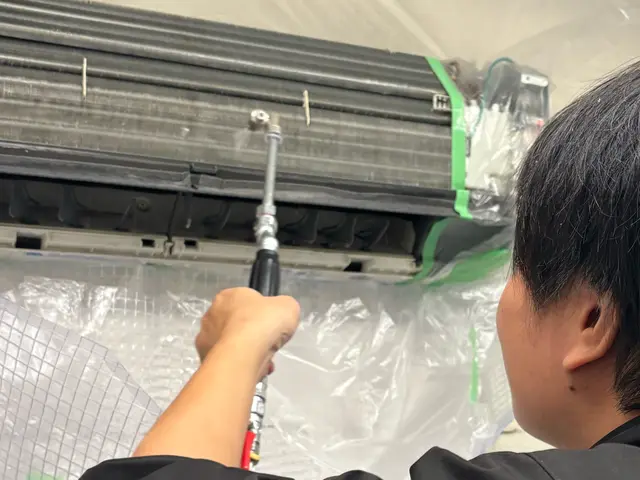 おうち時間がもっと快適に♪エアコンすっきりお掃除　　複数台はサービス価格☆サービスの画像