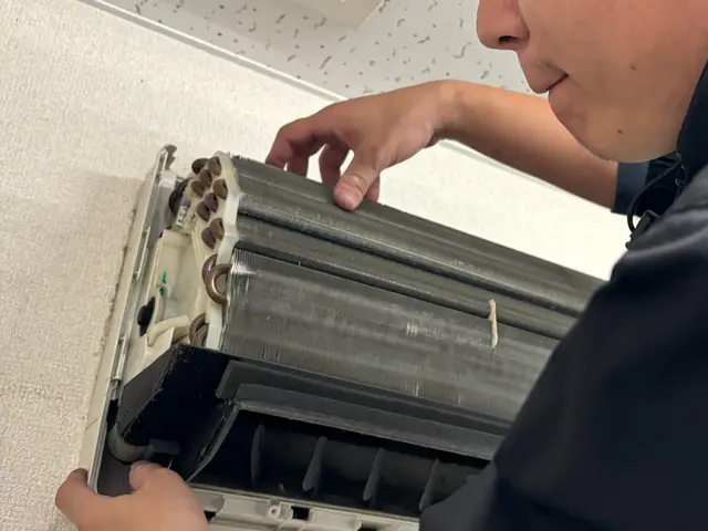 おうち時間がもっと快適に♪エアコンすっきりお掃除　　複数台はサービス価格☆サービスの画像