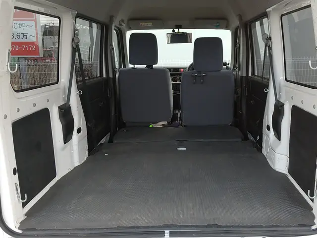 荷室(長180㌢幅120㌢高110㌢)単身・ﾌｧﾐﾘｰもお任せ！。2t車も保有サービスの画像