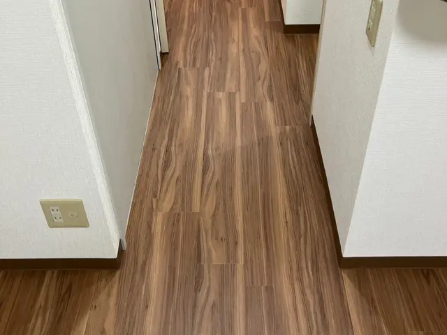 【既存床への上張り施工】解体費用&廃材費用がかからないのでSDGsサービスの画像