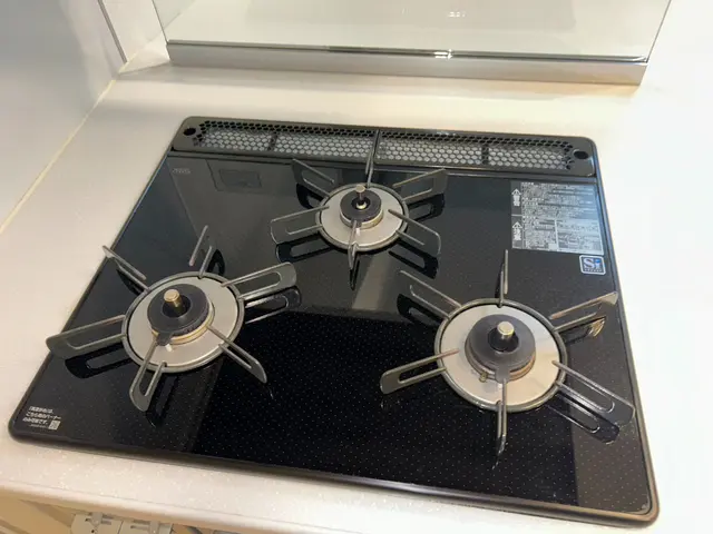 油汚れも水垢もピカピカ！キッチン周りのクリーニングサービスの画像