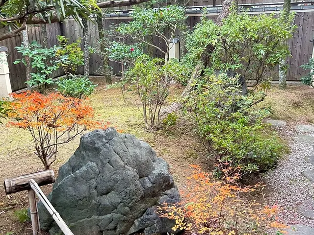 植物、虫苦手、腰痛い方！お任せください！お庭スッキリ！サービスの画像