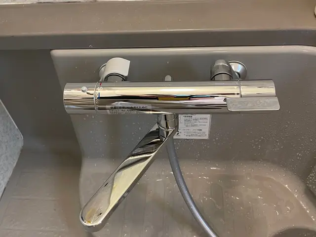 【水道蛇口交換専門店】安心工事保証付！浴室の蛇口交換は当店で！女性スタッフ同行！サービスの画像