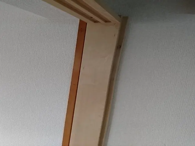 キッチリ閉まらない建具のスキマ風・建付けの不調も小回り大工さんにおまかせっ！サービスの画像