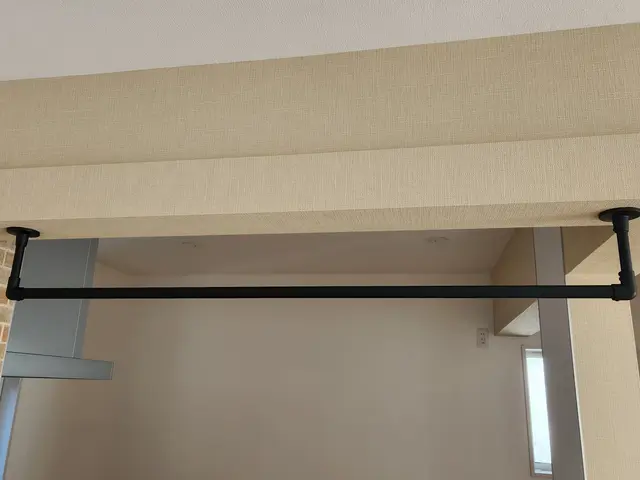 ハンガーパイプ・ハンギングバー取り付けサービスの画像