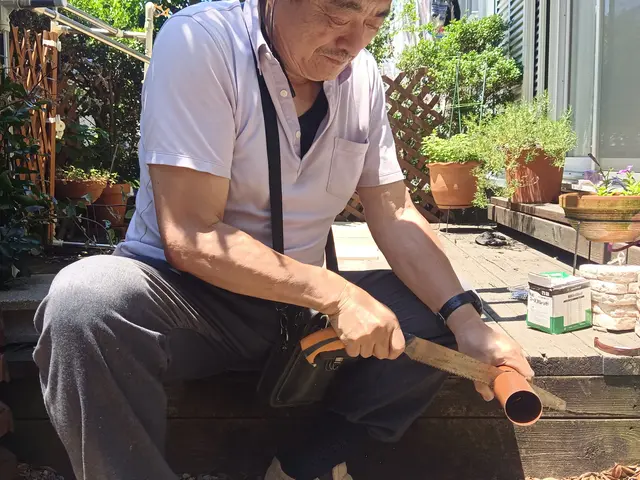 雨樋ゆがみ調整　交換　ペンキ塗りサービスの画像