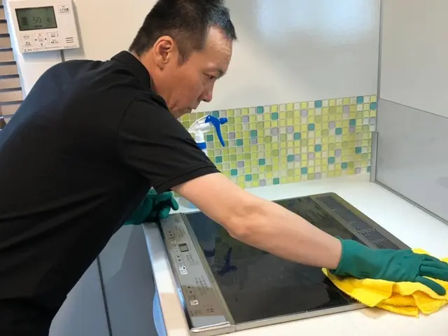 キッチンとレンジフードのクリーニングはおそうじKENにお任せ下さい(^^)サービスの画像