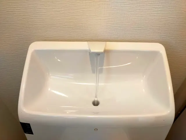 尿石・黄ばみ・ニオイなど気になっている汚れ当店にご相談ください!駐車場代無料！サービスの画像