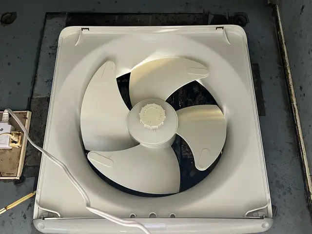 夫婦仲良くお伺い致します◎作業外注なし◎損保加入◎駐車場代当店負担◎サービスの画像