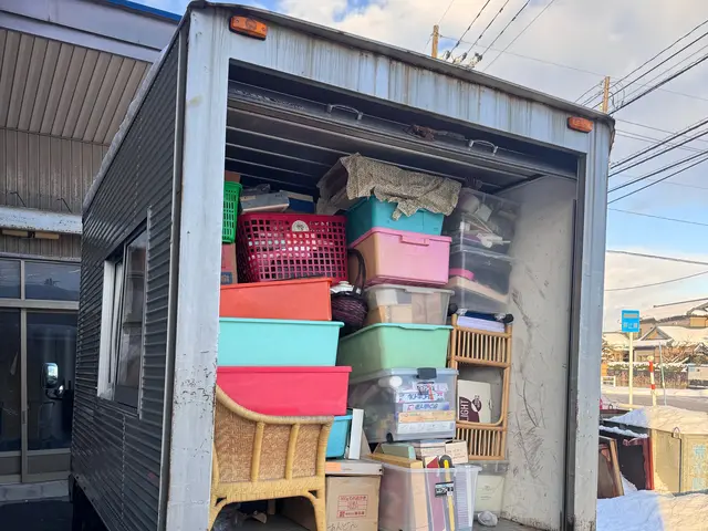 2tパネルバン積み込み10立米程！女性スタッフ同行サービスの画像