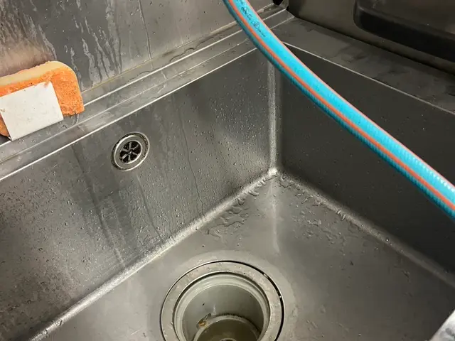 プロの技術でご満足いただけるように心を込めて作業いたしますサービスの画像