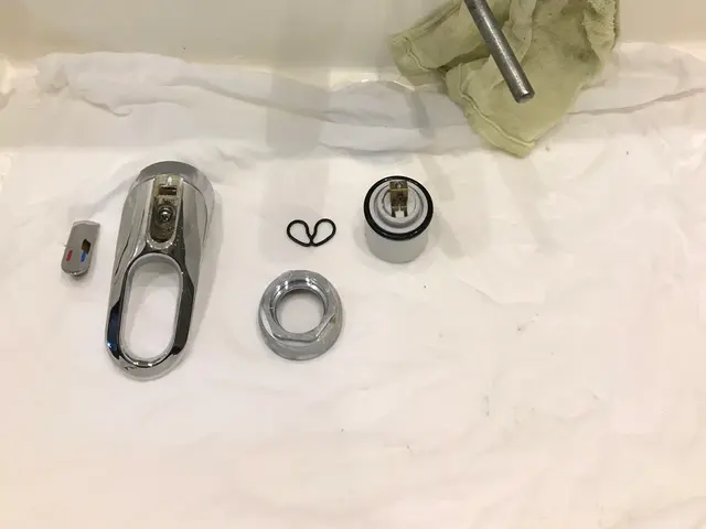 【損害保険加入済み◎】女性スタッフの同行も可能です！指定工事事業者の安心施工ですサービスの画像