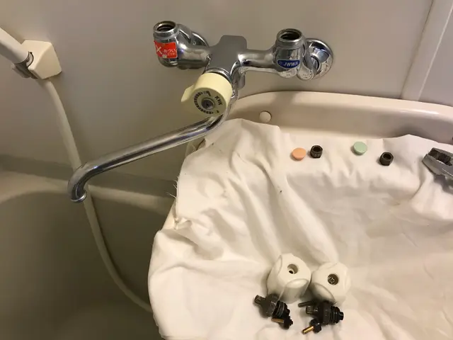 【損害保険加入済み◎】女性スタッフの同行も可能です！指定工事事業者の安心施工ですサービスの画像