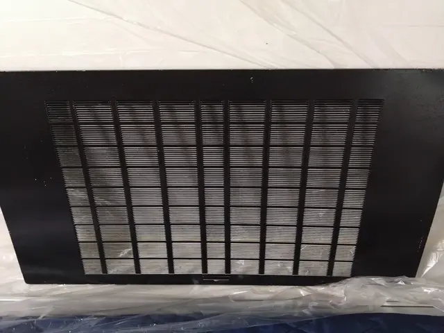 レンジフードはお任せ下さい。汚れをスッキリ！長年の油汚れをクリーンにサービスの画像