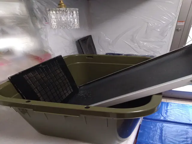 レンジフードはお任せ下さい。汚れをスッキリ！長年の油汚れをクリーンにサービスの画像