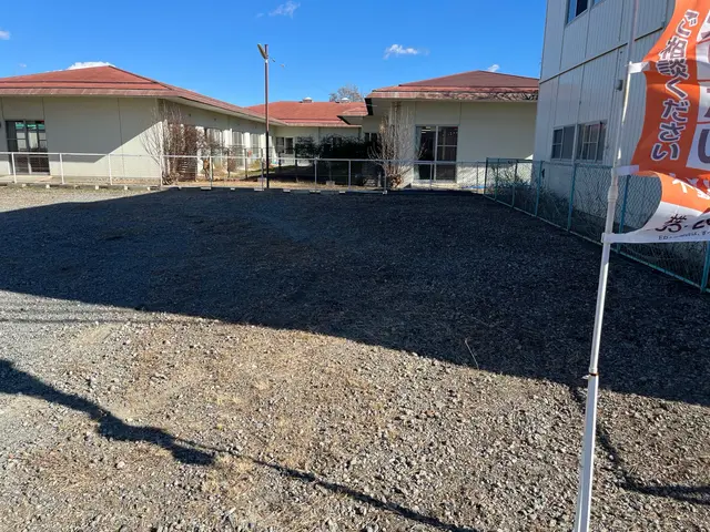 すべて自社対応◎除草剤込みの金額！！手が付けられない場所を是非！　随時受付可能サービスの画像