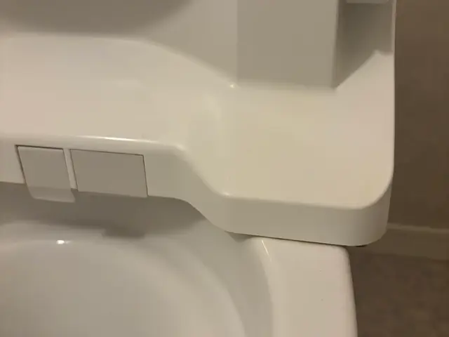 トイレが変わると、印象が変わる！黄ばみ・黒ずみ、徹底除去。サービスの画像