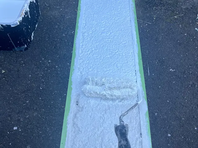 駐車場のライン引きサービスの画像