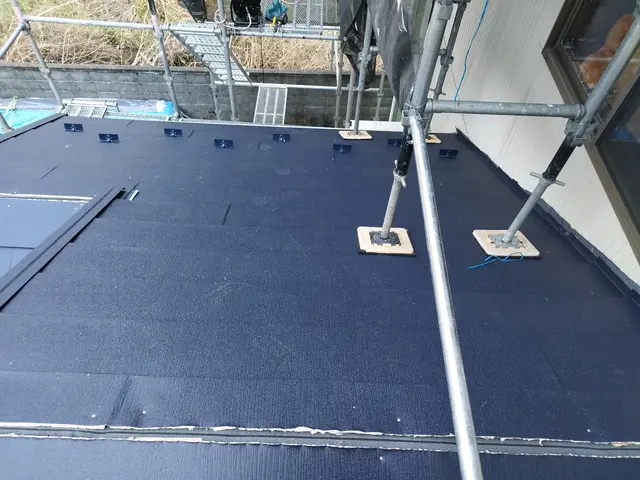 5年以上の業界実績！店長自らが行う丁寧な屋根修理・カバー工法サービス！サービスの画像