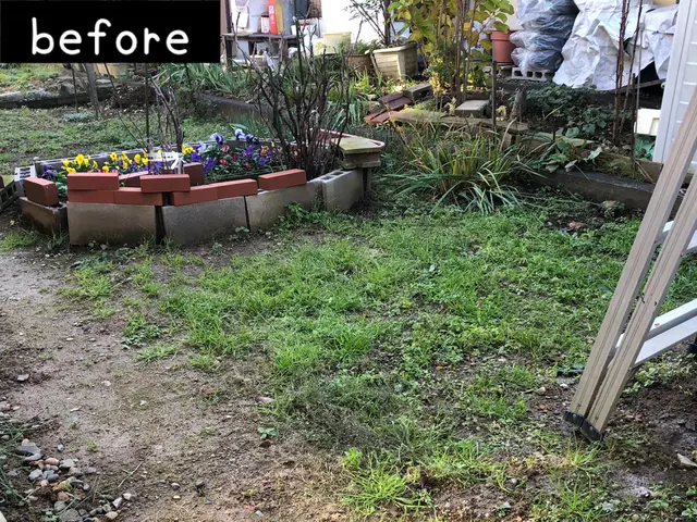 防草シート貼り込み！お庭の雑草！もう生えさせません！！サービスの画像