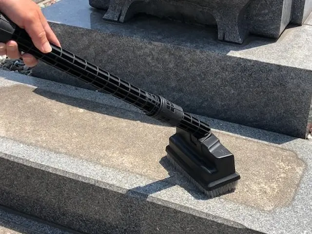 お墓参り代行と高品質なお掃除サービスの画像