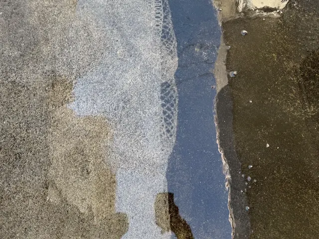 【法人企業で安心！】駐車場の高圧洗浄　～丁寧に作業させていただきます！～サービスの画像