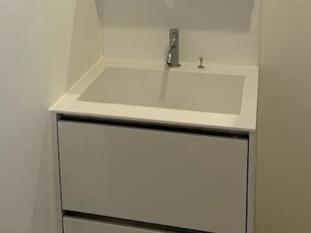 水あか、黒ずみ徹底除去！清潔感ある洗面所に★サービスの画像