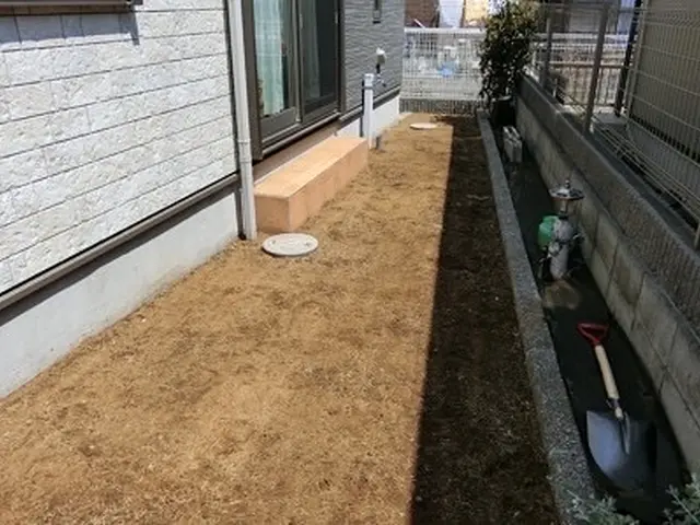 ●防草シート施工●女性スタッフ同行可能●シート以外の防草対策の相談もサービスの画像