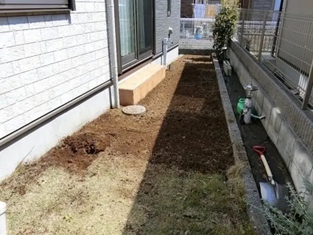 ●防草シート施工●女性スタッフ同行可能●シート以外の防草対策の相談もサービスの画像