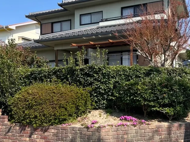 【庭木の剪定・生垣の剪定はお任せください！】サービスの画像