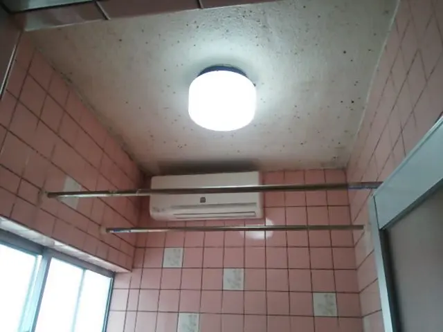 気になる汚れ黒カビを徹底除去！4月作業限定キャンペーン12000円受付中！サービスの画像