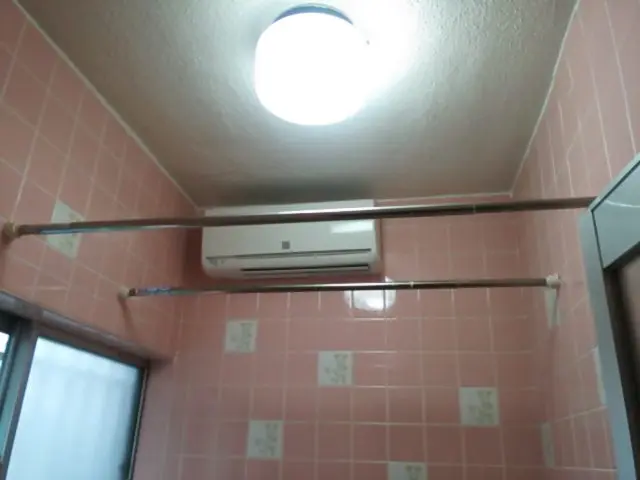 気になる汚れ黒カビを徹底除去！4月作業限定キャンペーン12000円受付中！サービスの画像