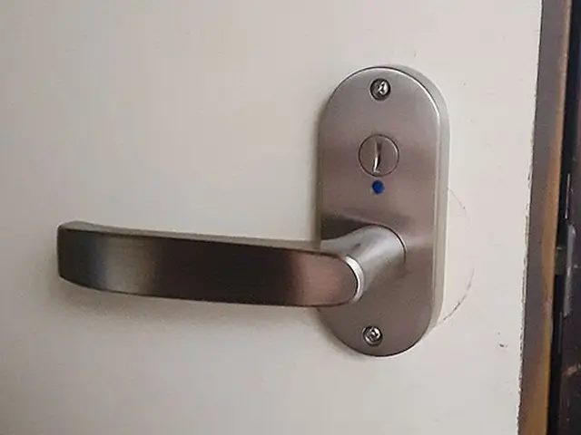 【駐車場代当社負担・出張費・見積費無料】室内のドアノブ交換サービスの画像
