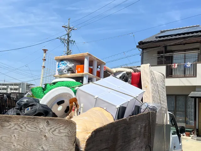 リュース品、冷蔵庫、洗濯機、テレビ、ベッドなどエアコン回収もOKです。サービスの画像