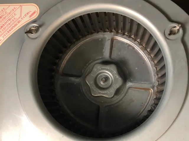 【女性スタッフ同行可能】外注なし・予約から施工まで100%自社対応！サービスの画像