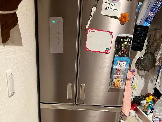 全国300店舗を誇る大手のノウハウで冷蔵庫内の汚れをきれいに清掃サービスの画像