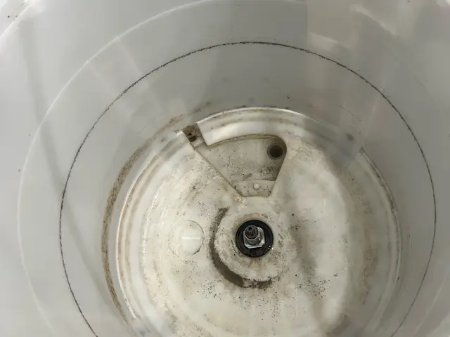 臭い・洗濯後の黒い汚れカス改善！安心の電気工事士資格サービスの画像