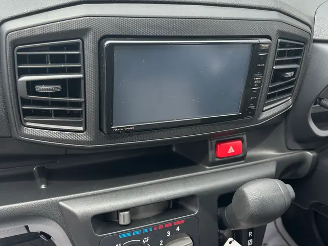 家事やお仕事の合間に出張取り付けいたします。お問合せ、ご相談にも柔軟に対応しますサービスの画像