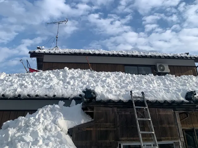 雪掻き雪下ろしサービスの画像