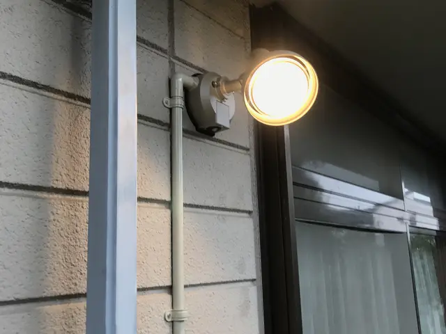 福岡市【センサーライトの取付け】プロの電気工事士が直接施工！PayPayもOK!サービスの画像