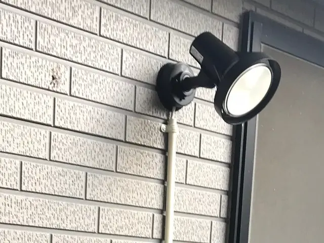 福岡市【センサーライトの取付け】プロの電気工事士が直接施工！PayPayもOK!サービスの画像