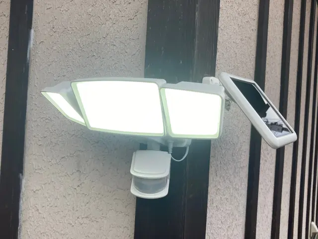 福岡市【センサーライトの取付け】プロの電気工事士が直接施工！PayPayもOK!サービスの画像