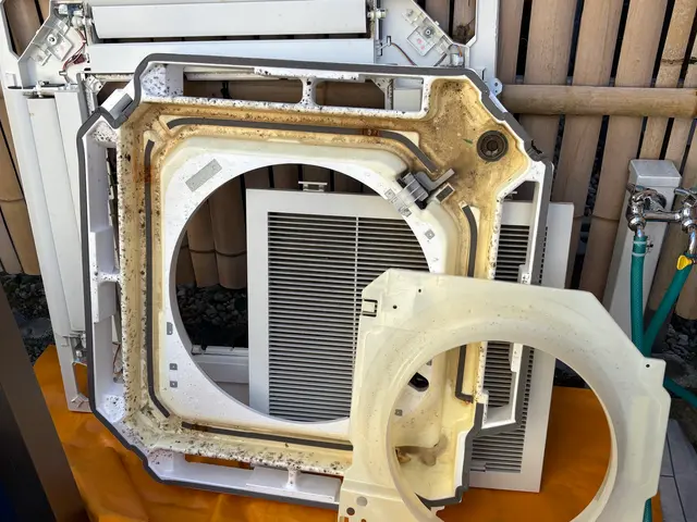 【高圧洗浄機で徹底的な洗浄】笑顔と安心と丁寧さで選ばれる！損害保険加入済みサービスの画像