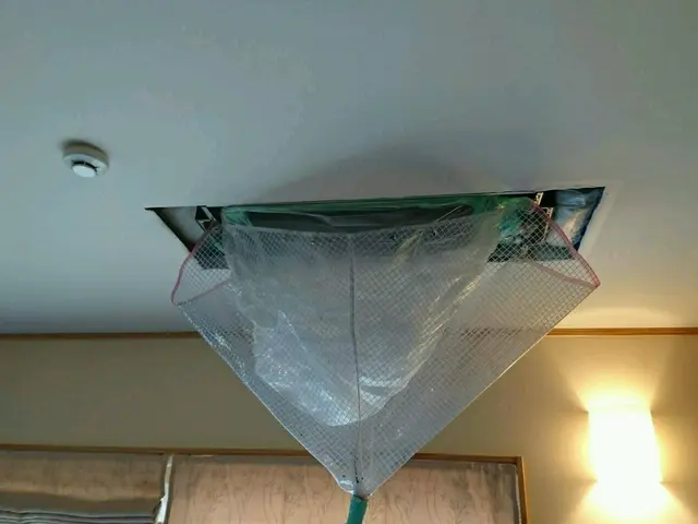 早朝夜間帯対応可！業務用埋込型4方向天カセ¥27000税込　抗菌防臭コート付！サービスの画像