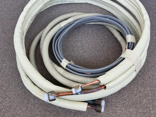 メーカーで培った技術で、安心、丁寧を心がけています。◆電気工事資格◆保管用◆処分サービスの画像